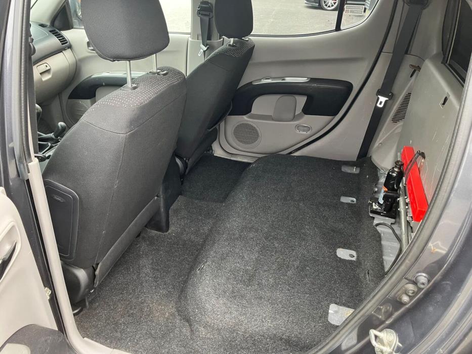 MITSUBISHI L200 2013