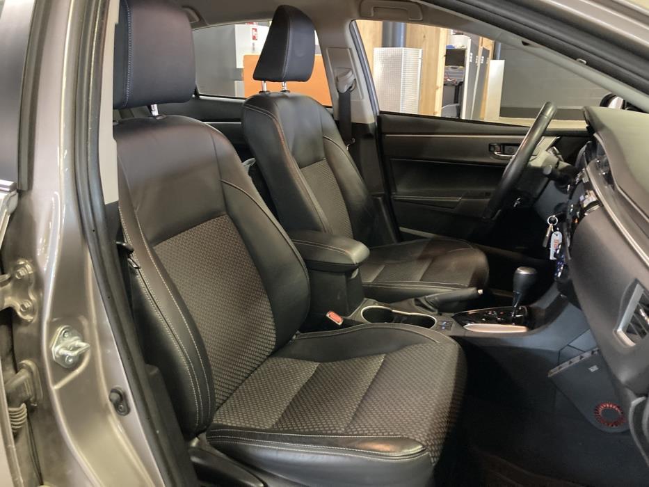 TOYOTA Corolla 2014