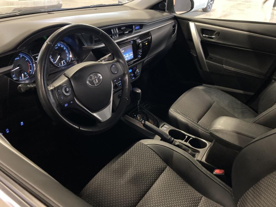 TOYOTA Corolla 2014