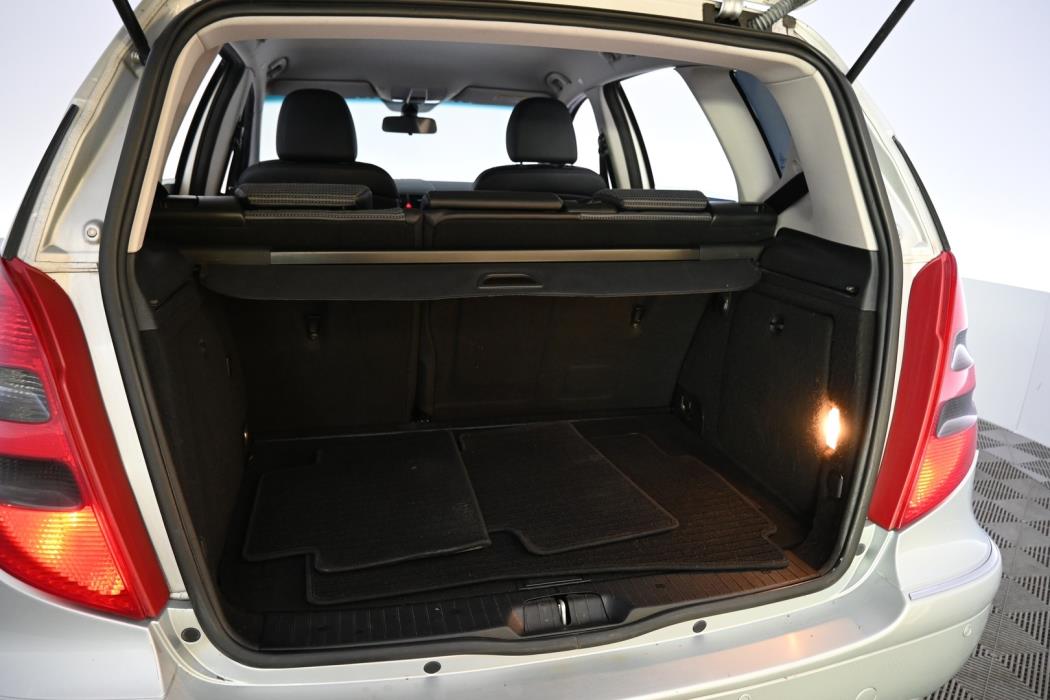 MERCEDES-BENZ A 2005