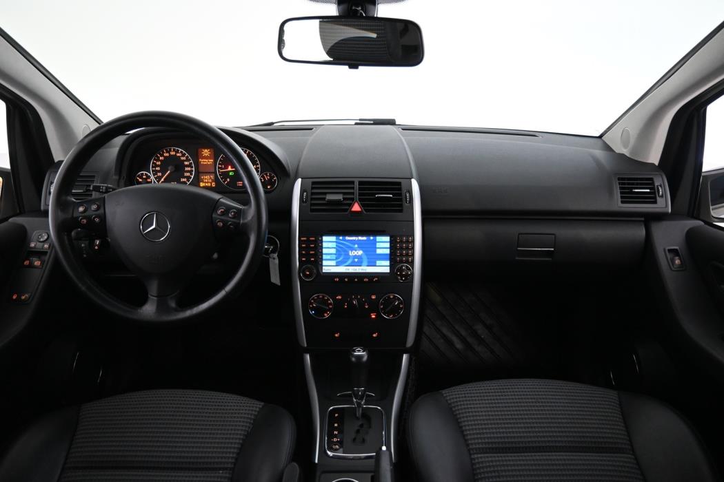 MERCEDES-BENZ A 2005
