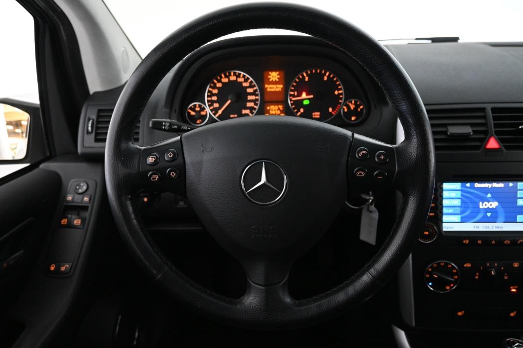 MERCEDES-BENZ A 2005
