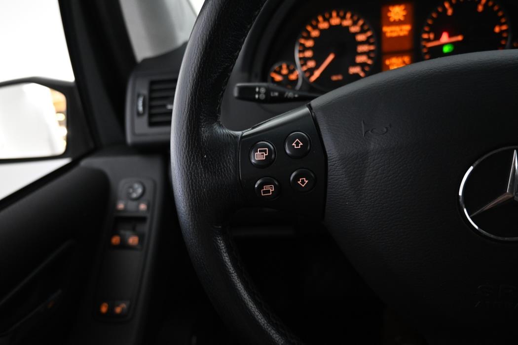 MERCEDES-BENZ A 2005
