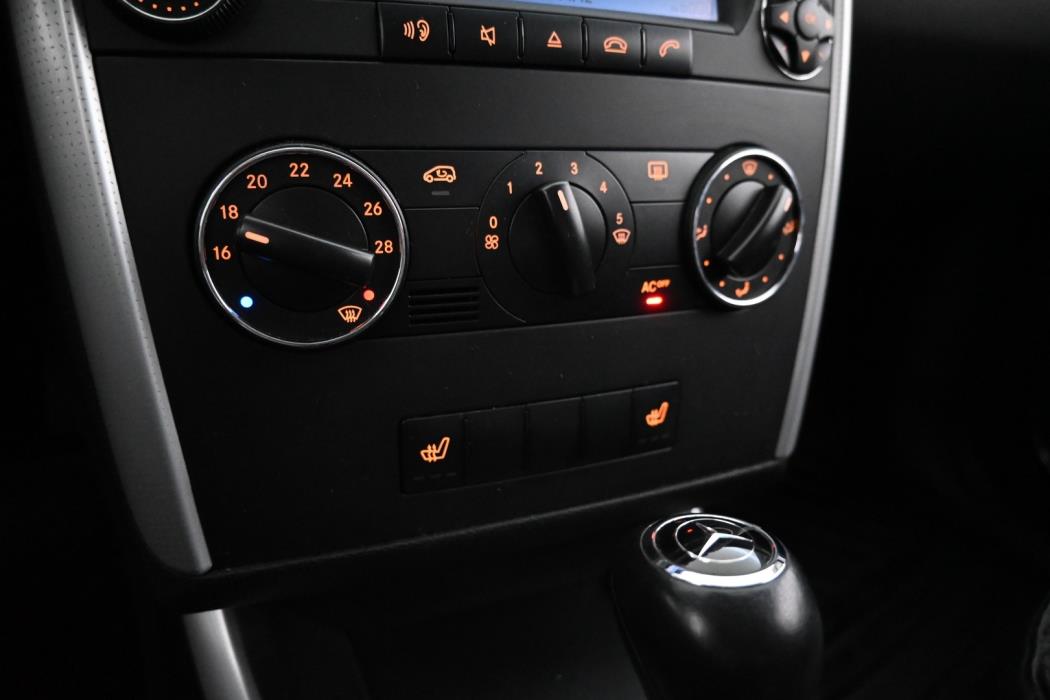 MERCEDES-BENZ A 2005