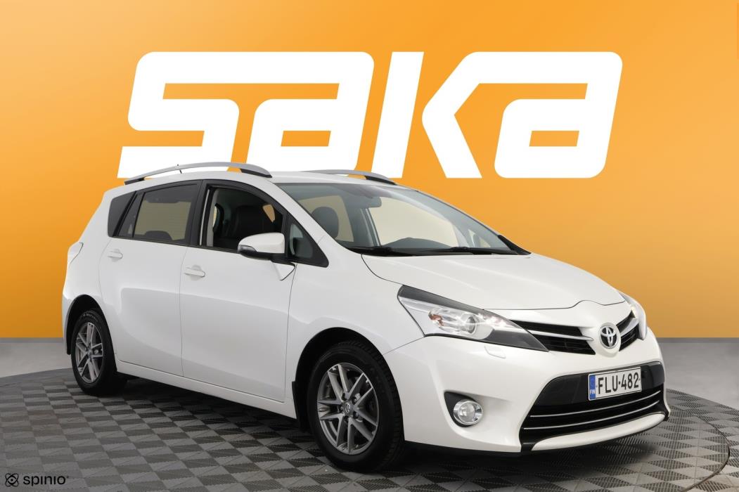 TOYOTA Verso 2015