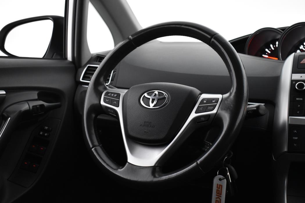TOYOTA Verso 2015