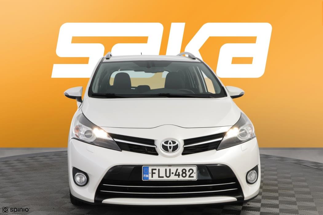TOYOTA Verso 2015