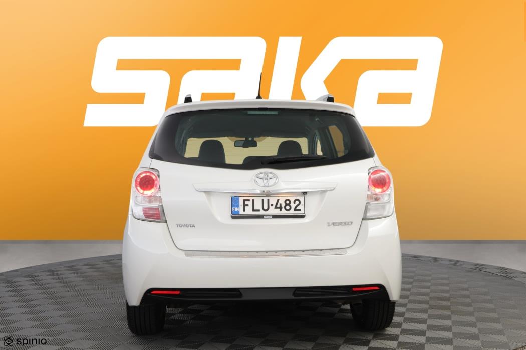 TOYOTA Verso 2015