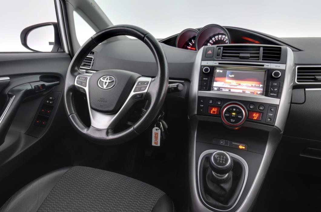 TOYOTA Verso 2015