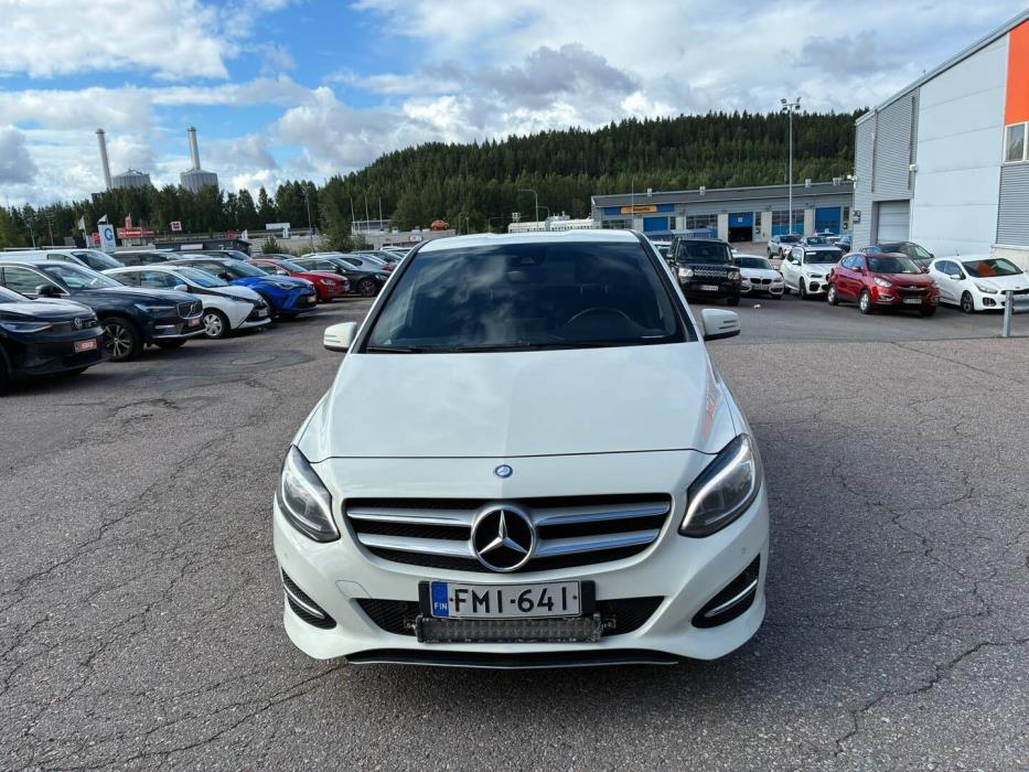 MERCEDES-BENZ B 2016