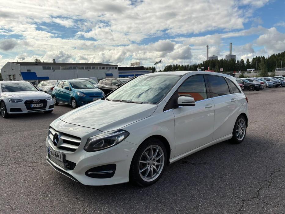 MERCEDES-BENZ B 2016