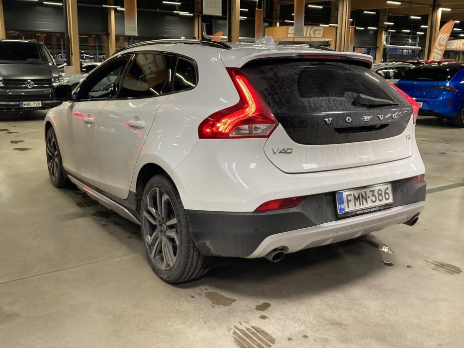 VOLVO V40 Cross Country 2017