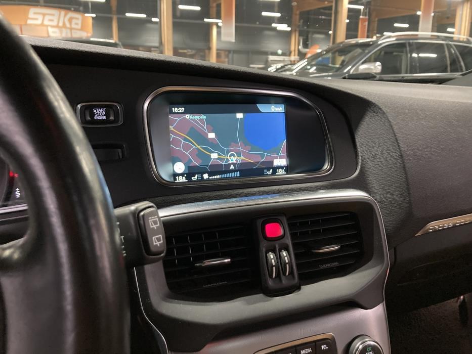 VOLVO V40 Cross Country 2017