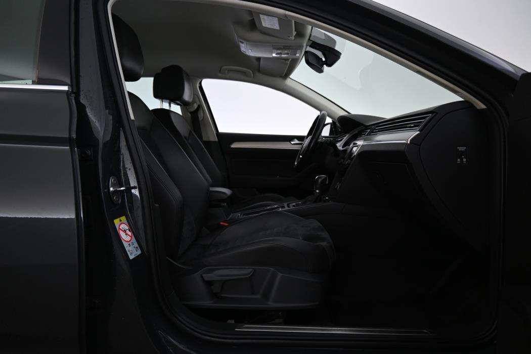 VOLKSWAGEN Passat 2017