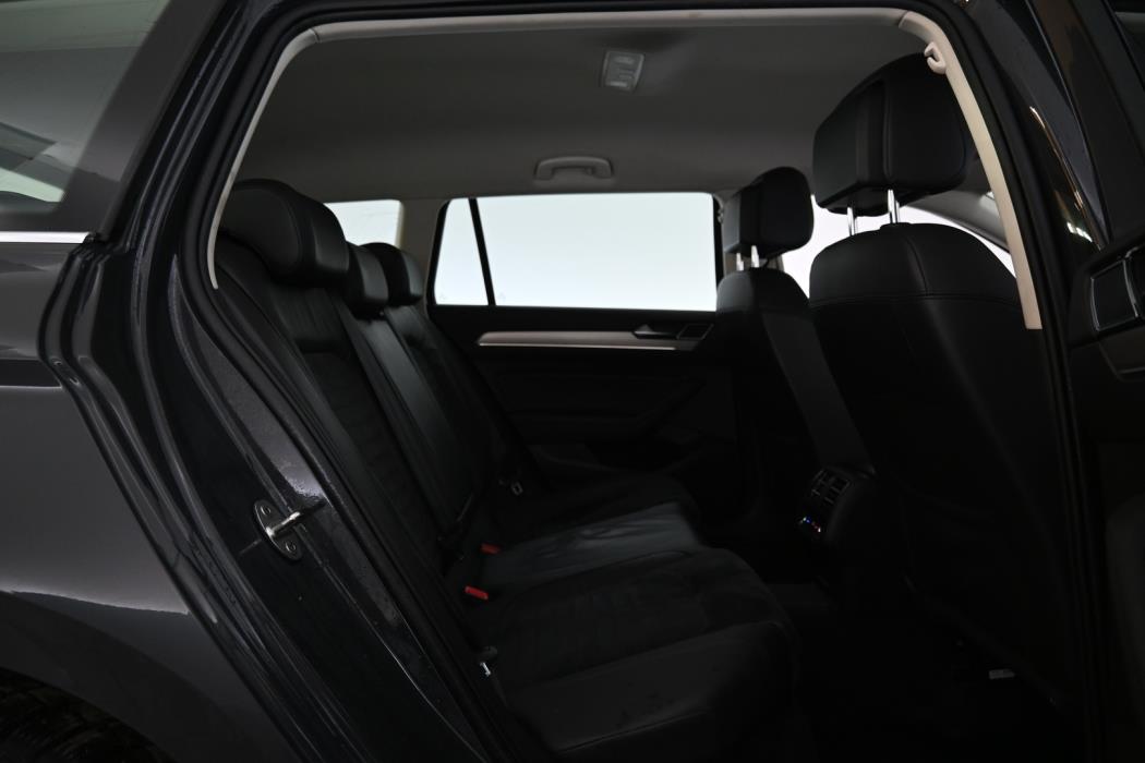 VOLKSWAGEN Passat 2017