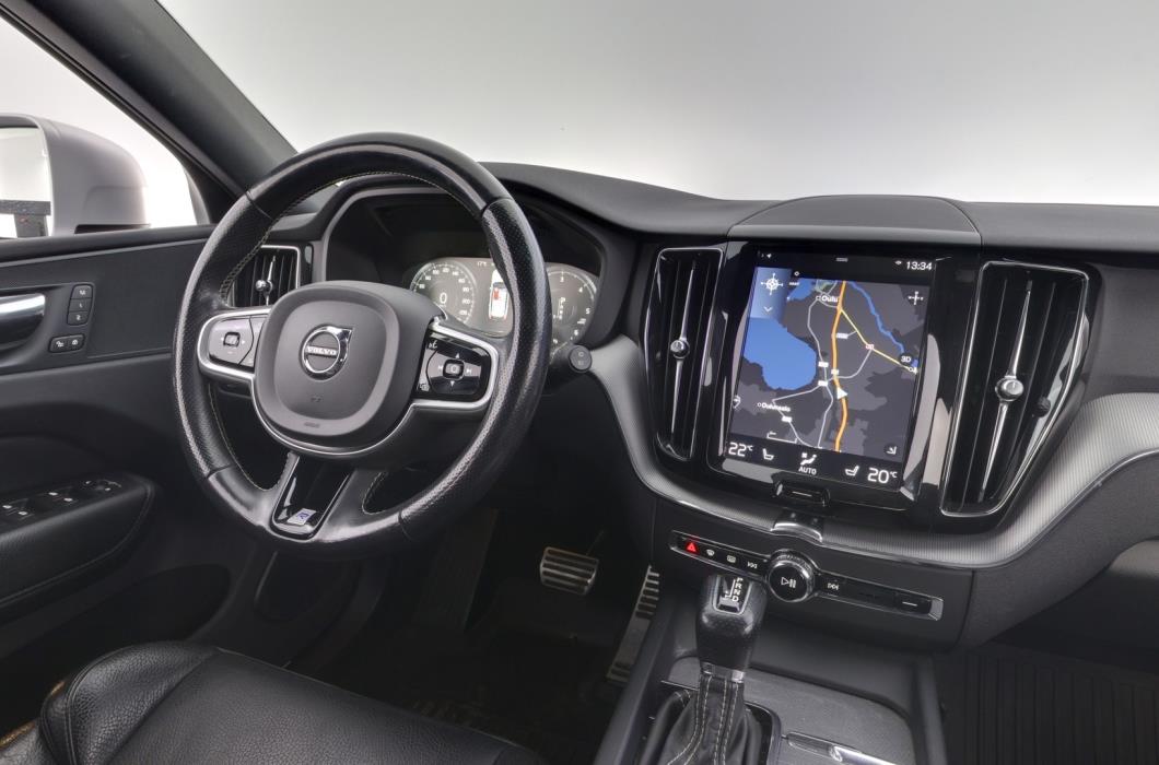 VOLVO XC60 2018