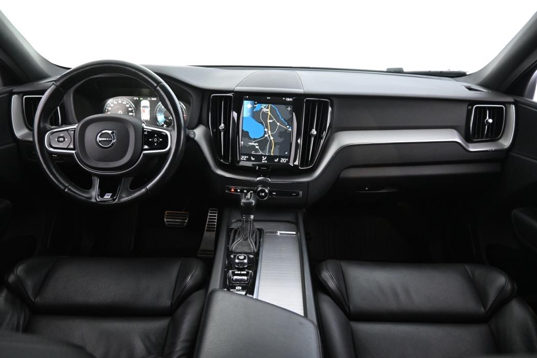 VOLVO XC60 2018