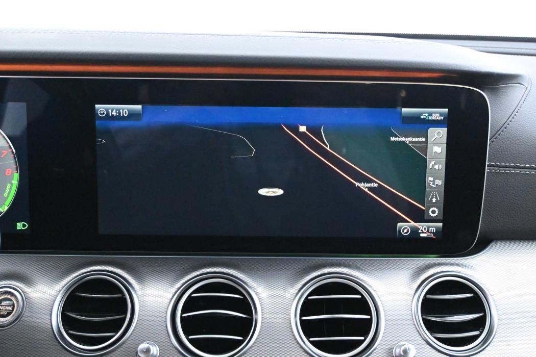 MERCEDES-BENZ E 2019