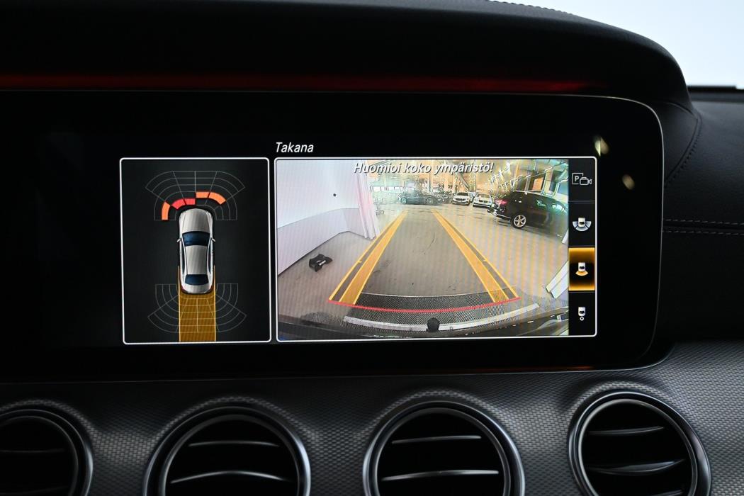 MERCEDES-BENZ E 2019