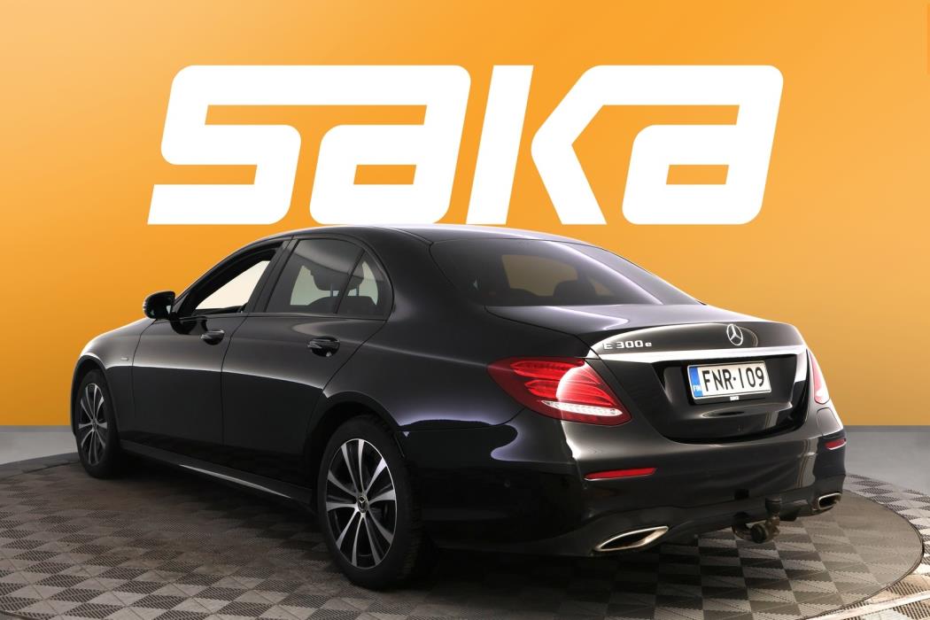 MERCEDES-BENZ E 2019