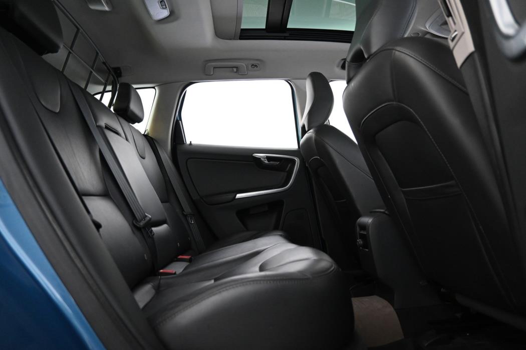 VOLVO XC60 2016