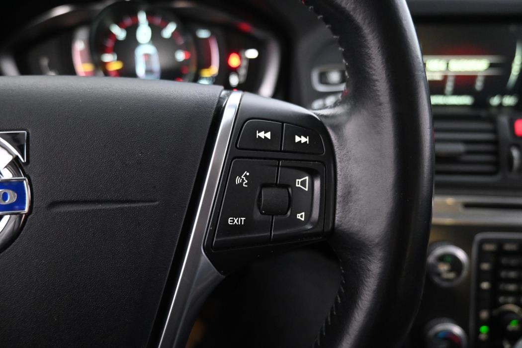 VOLVO XC60 2016