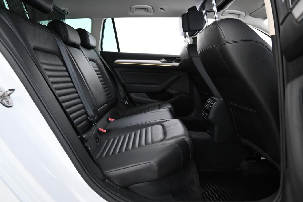 VOLKSWAGEN Passat 2017