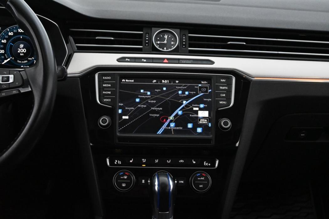 VOLKSWAGEN Passat 2017