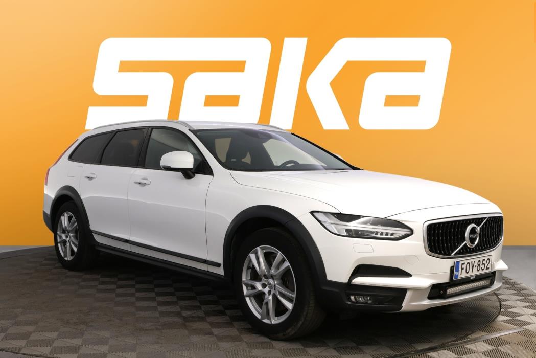 VOLVO V90 Cross Country 2017