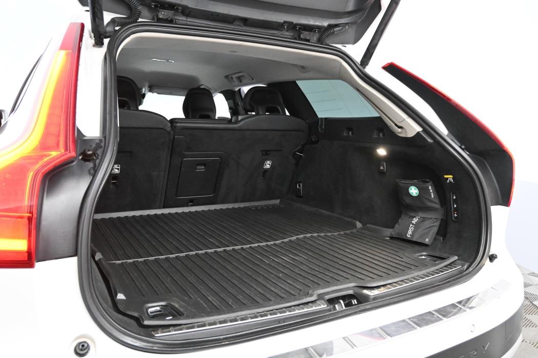 VOLVO V90 Cross Country 2017