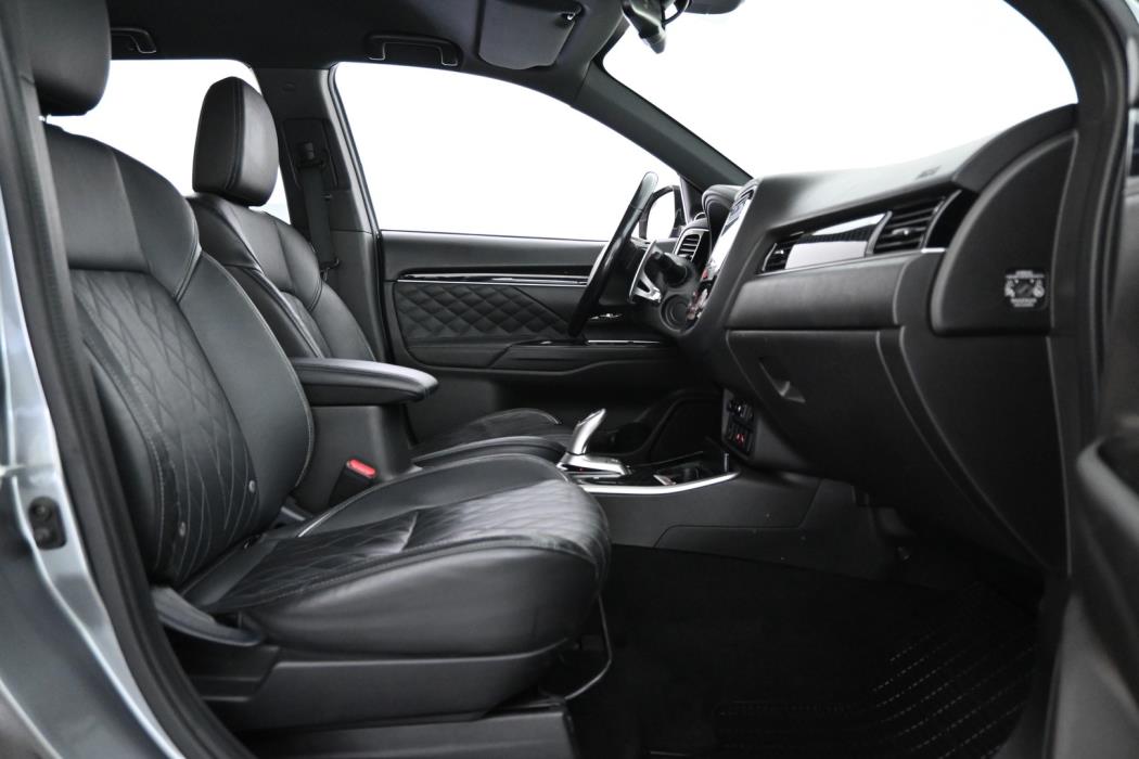 MITSUBISHI Outlander PHEV 2019