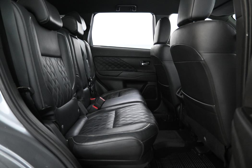 MITSUBISHI Outlander PHEV 2019