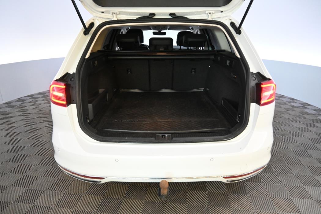 VOLKSWAGEN Passat 2018