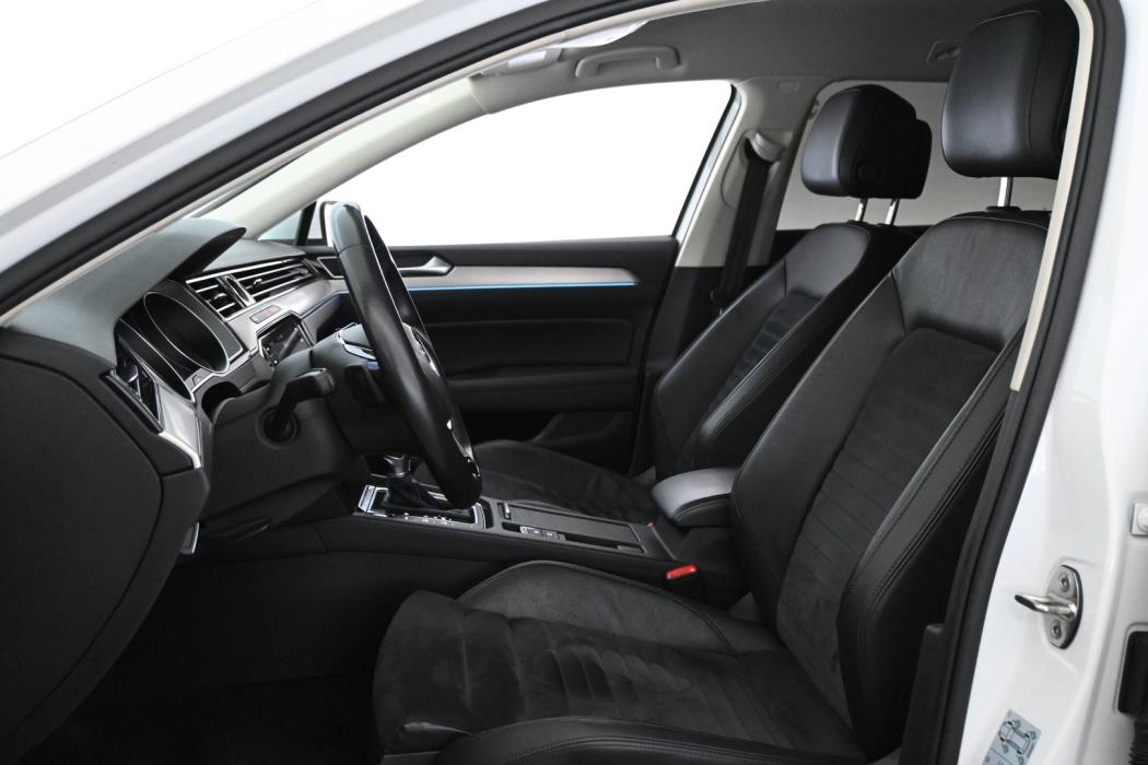 VOLKSWAGEN Passat 2018