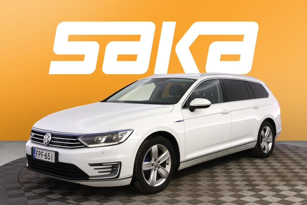 VOLKSWAGEN Passat 2018