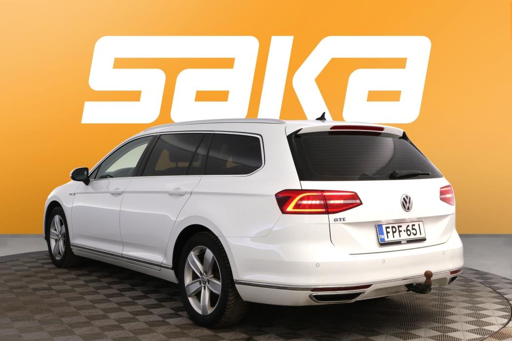 VOLKSWAGEN Passat 2018