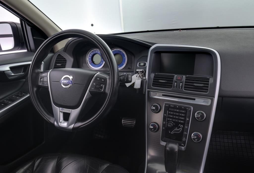 VOLVO XC60 2011