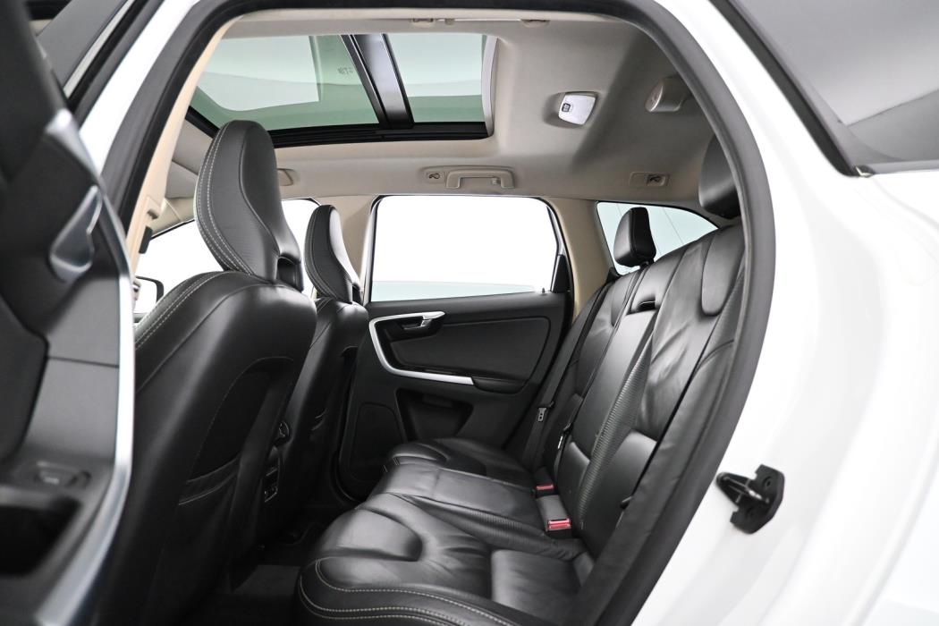 VOLVO XC60 2011