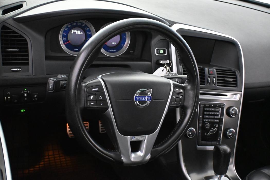 VOLVO XC60 2011