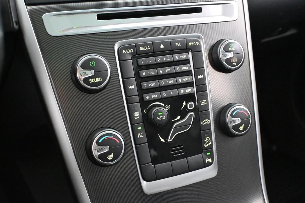 VOLVO XC60 2011