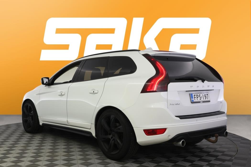 VOLVO XC60 2011