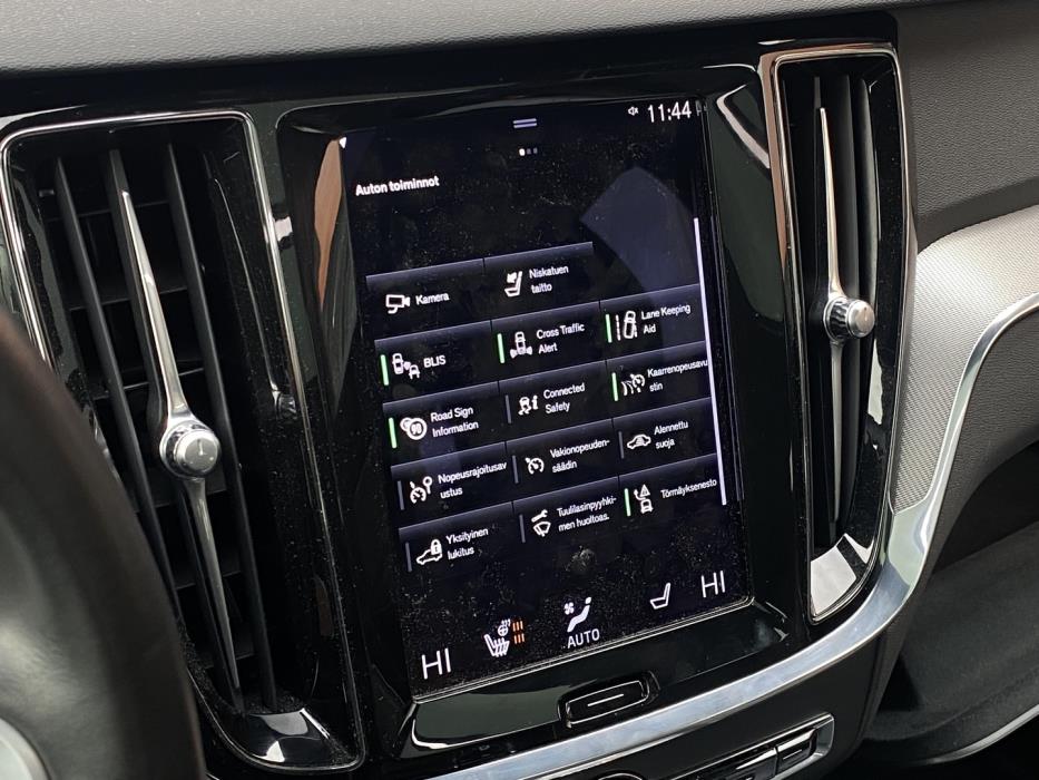 VOLVO V60 2021