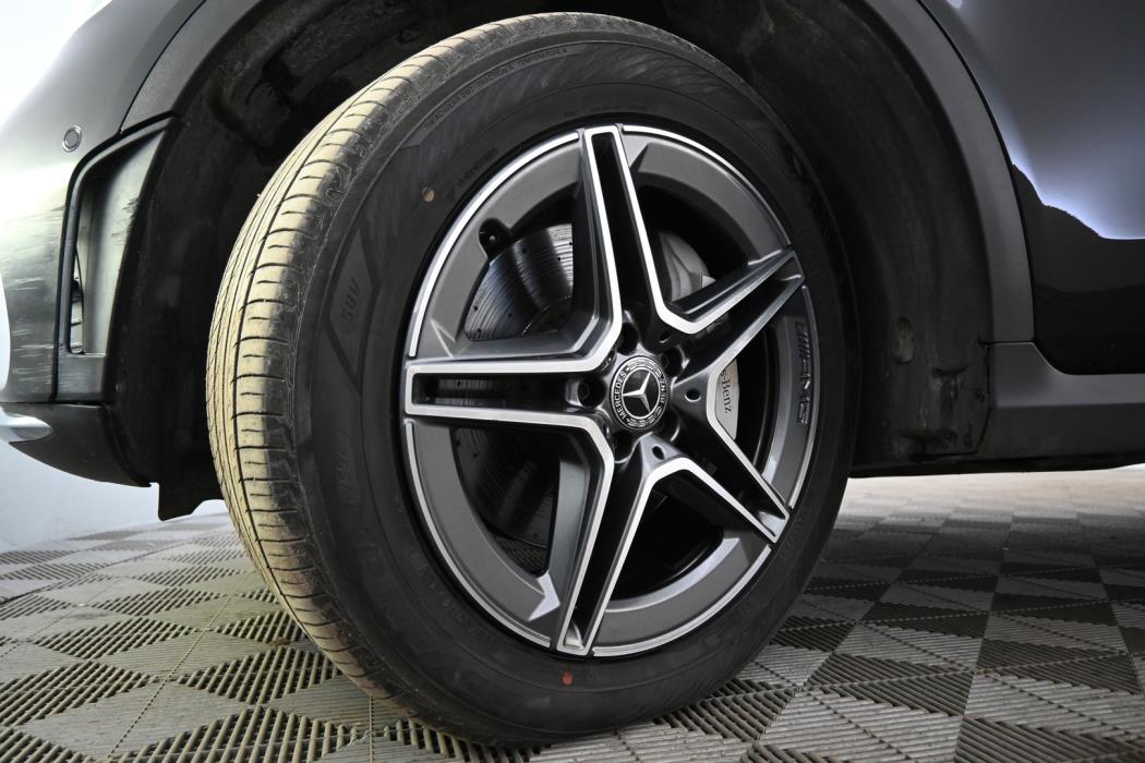 MERCEDES-BENZ GLC 2021
