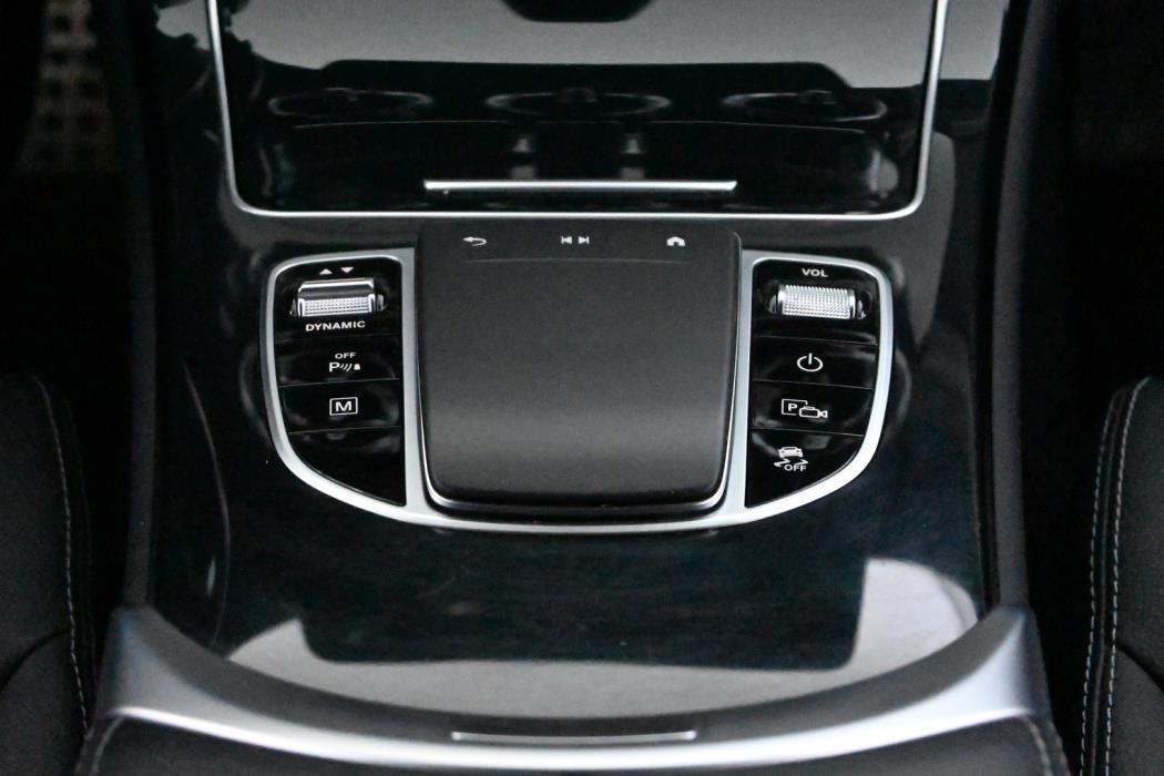 MERCEDES-BENZ GLC 2021