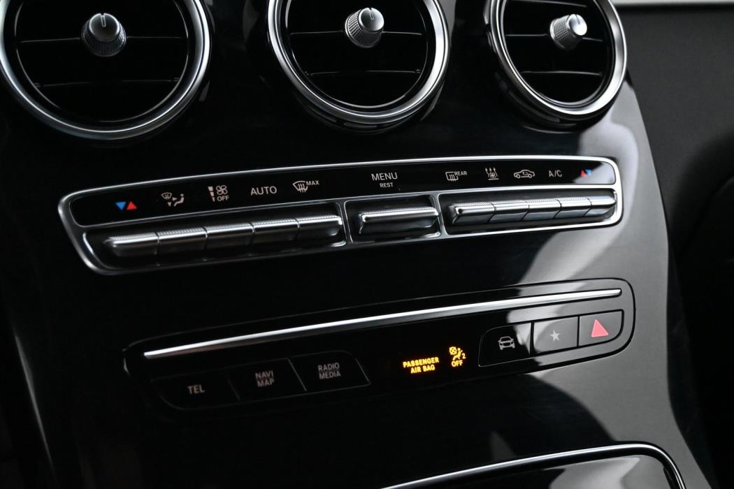 MERCEDES-BENZ GLC 2021