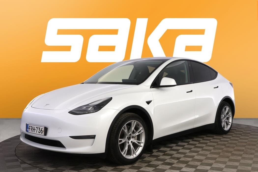 TESLA Model Y 2023