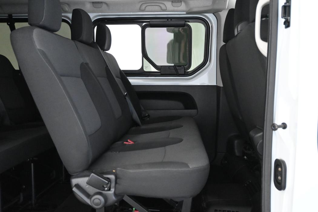 RENAULT Trafic Combi 2024