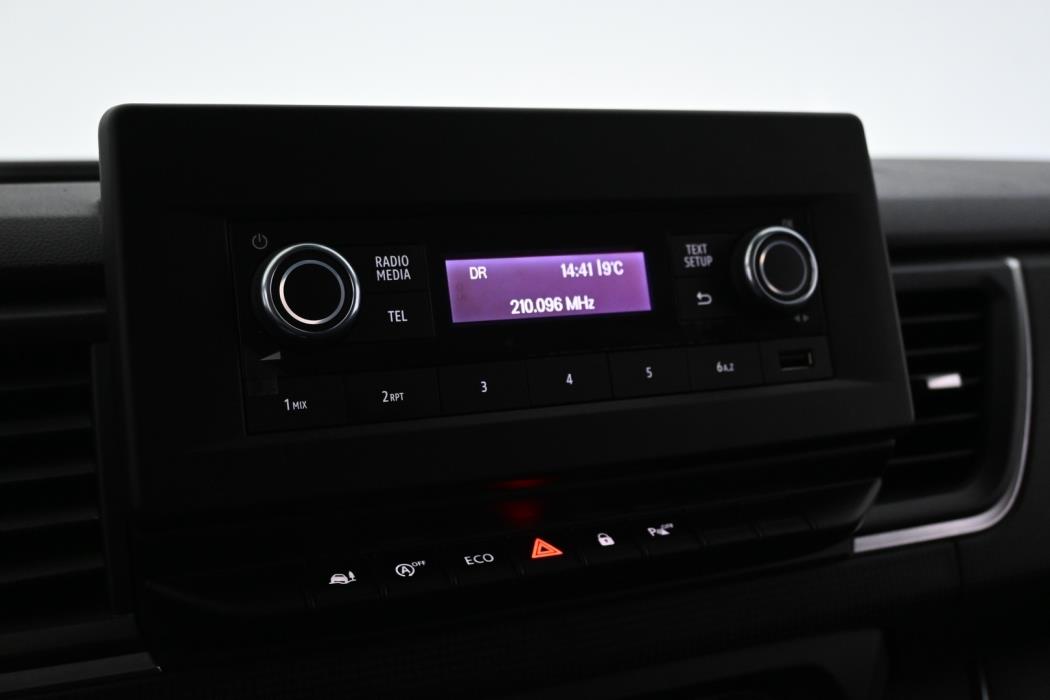 RENAULT Trafic Combi 2024