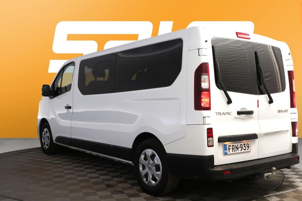 RENAULT Trafic Combi 2024