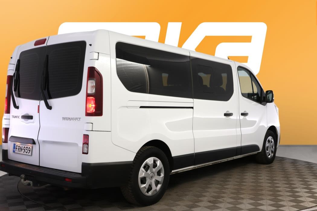 RENAULT Trafic Combi 2024